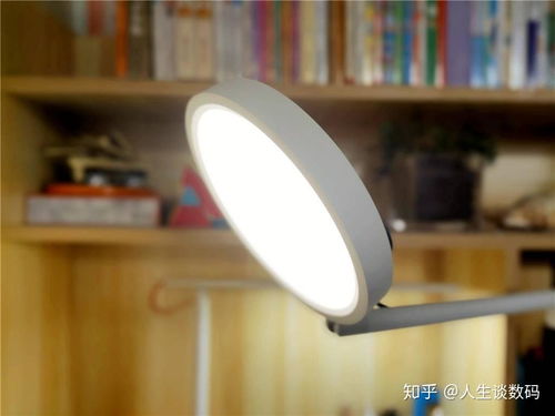 照明看護兩不誤，陪伴永不掉線——創(chuàng)米小白智能護眼臺燈體驗